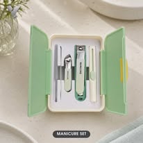 PORTABLE MANICURE KIT